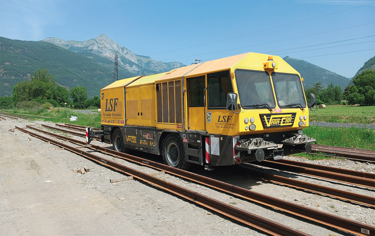 engin rail- route Vaia-Car Spark-Rail