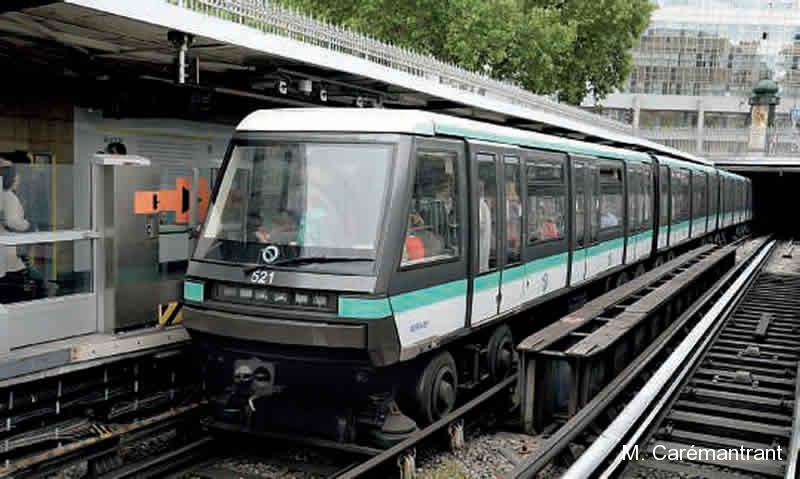 La ligne 1 du métro file à l’est