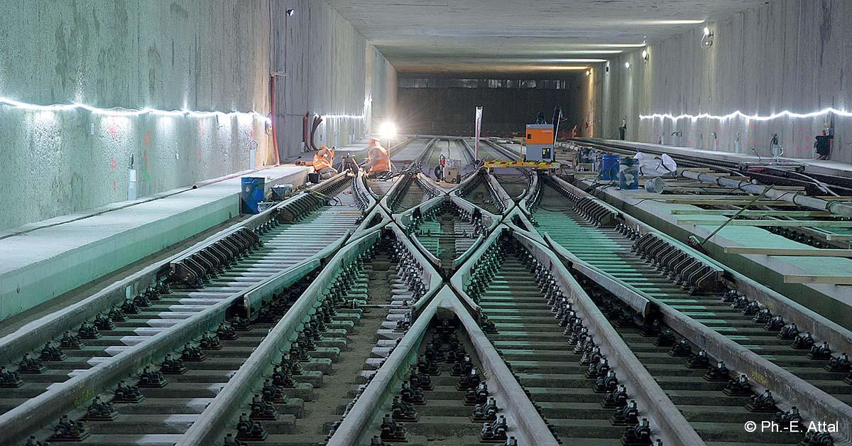 Des rails pour la ligne 15