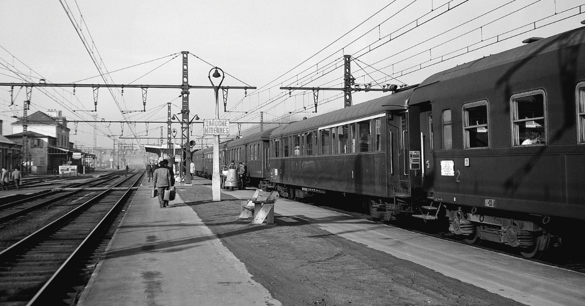 LAROCHE-MIGENNES – Entre grandeur et déclin