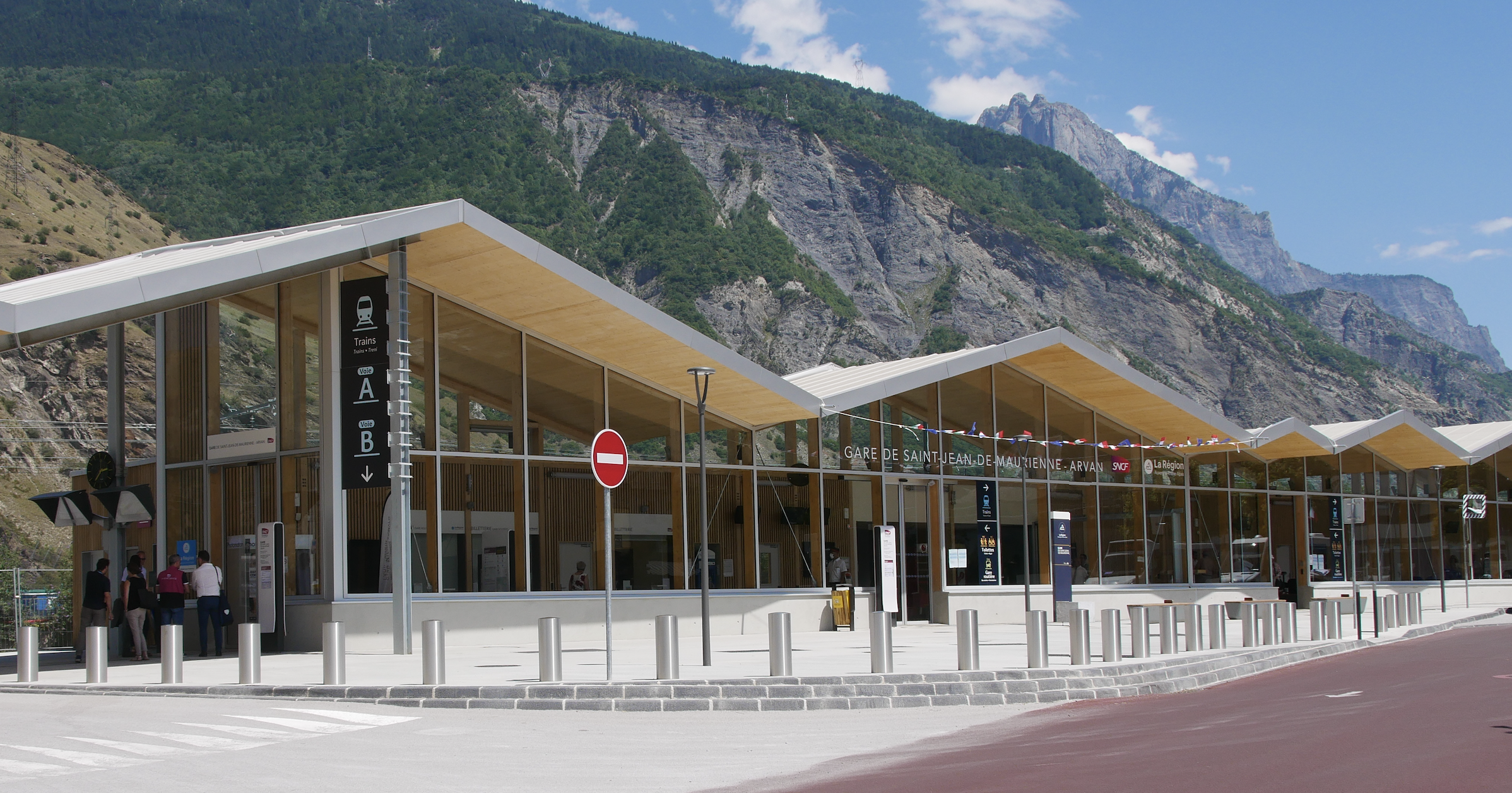 Le PEM transitoire de Saint-Jeande- Maurienne est inauguré