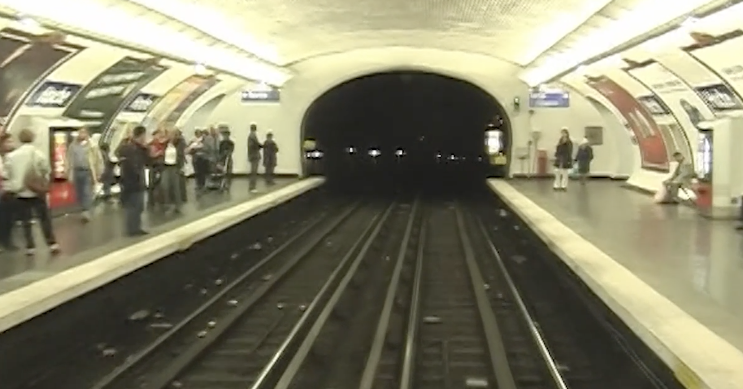 RP312 : EN LOGE SUR LA LIGNE 5 DU MÉTRO PARISIEN (3ème partie)