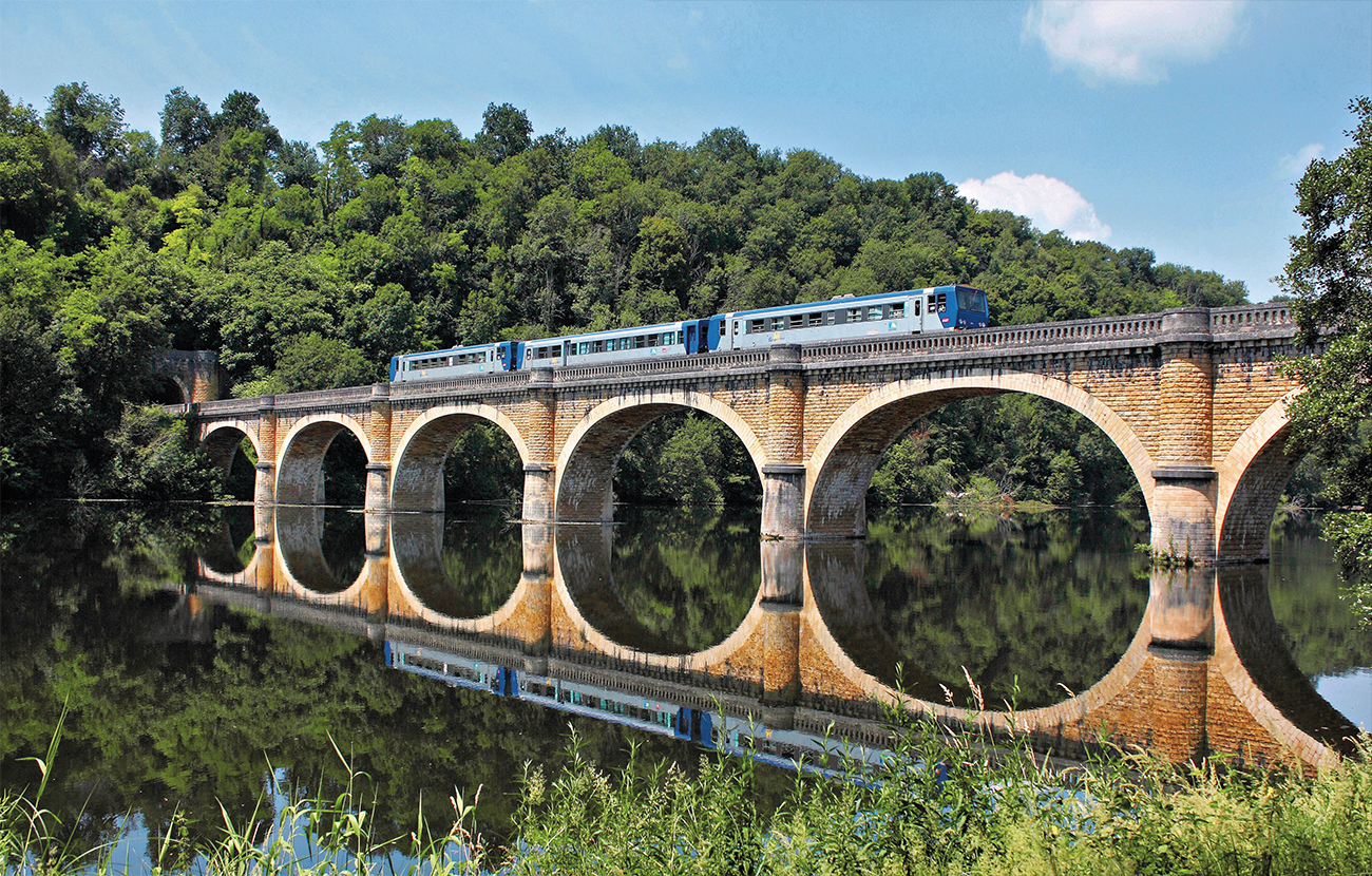 Dans la vallée de la Dordogne sur la ligne de Libourne à Saint-Denis-Près-Martel