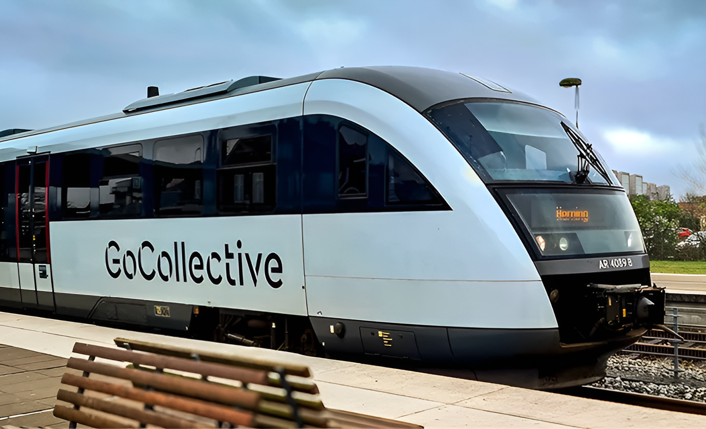 GoCollective exploite 25 % des trains régionaux au Danemark avec des automotrices diesels, dont ici le Desiro AR 4089 en partance pour Herning (8 avril 2024)