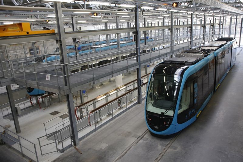 Besançon : Le centre de maintenance du tram entre en service