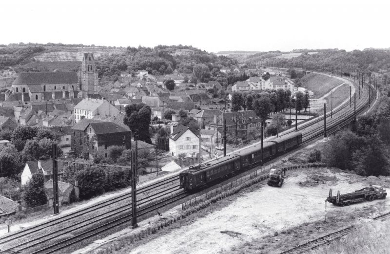 Sur les rails du souvenir Les trains de banlieue du jeudi