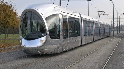 Lyon : inauguration de la ligne de tram T 5