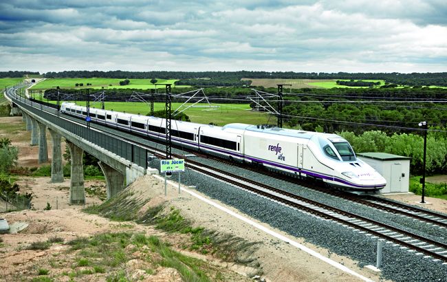 L’AVE Madrid – Valence sur les rails