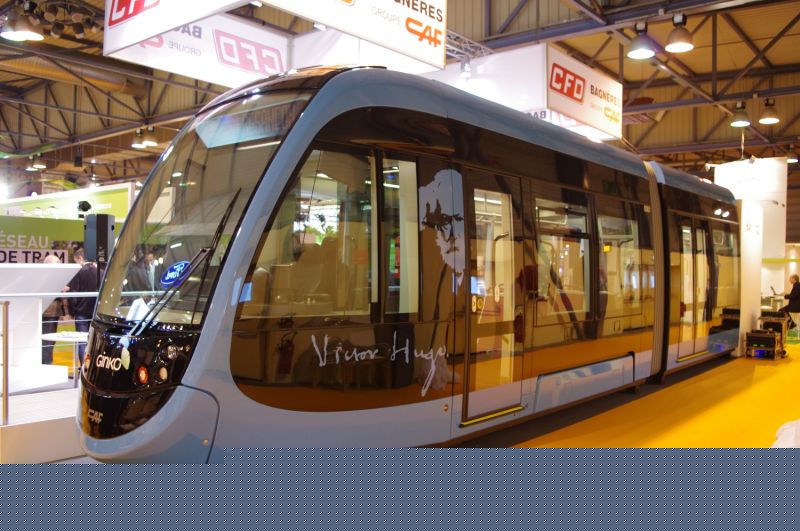 Besançon dévoile la maquette de son futur tram