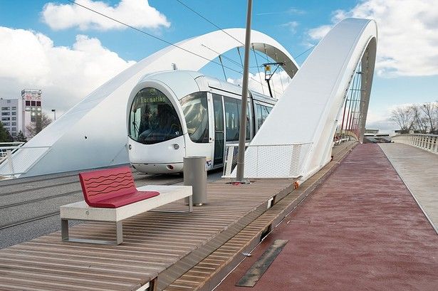 Le T1 de Lyon mis en service jusqu’à Debourg