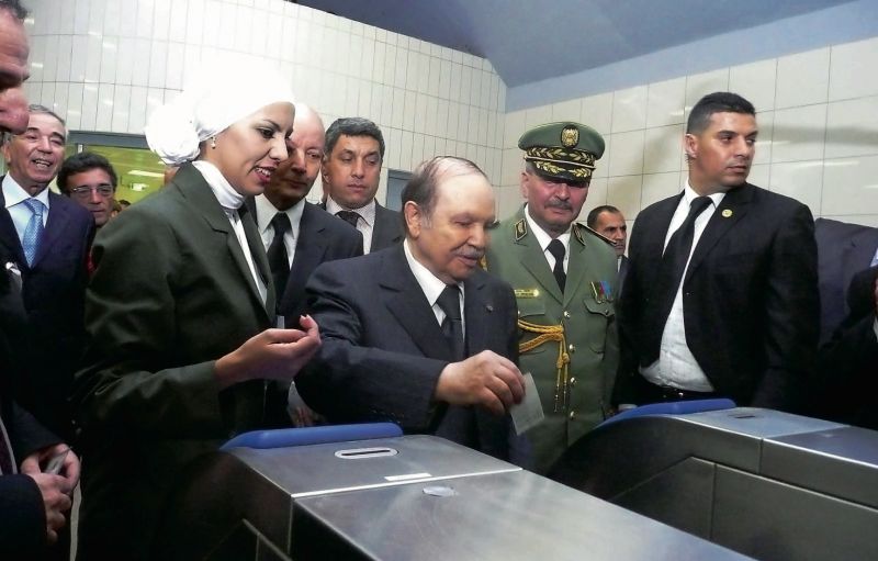 Alger : un métro pour la ville blanche