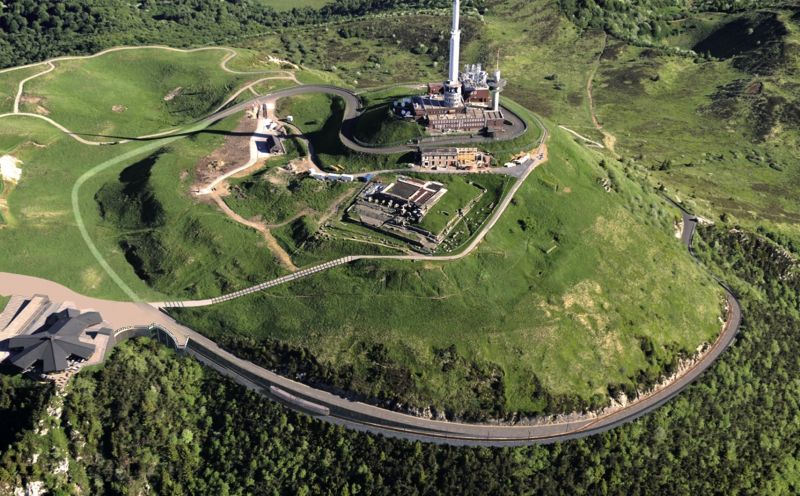 Auvergne : un train à crémaillère rend le puy de Dôme à la nature